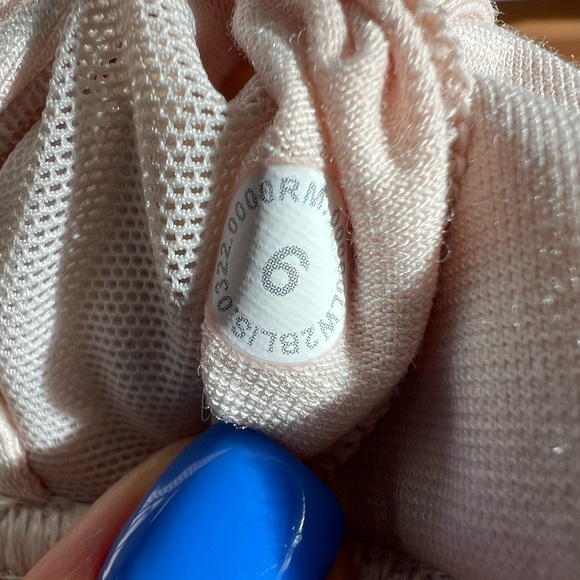 Lululemon Energy Bra Ribbed - Picture 3 of 3